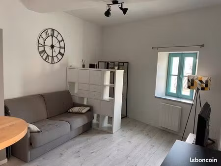 studio 25 m² proche de la cité médiévale