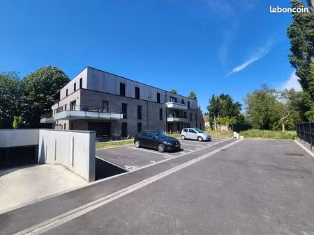 appartement type 2 + 2 places de parking