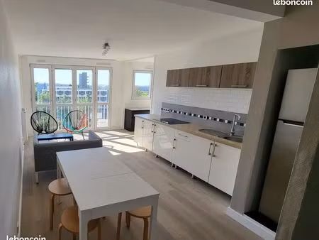 meublé 39m² - 15 mn université et iut- loyer 500 + charges (chauffage collectif + eau)- le