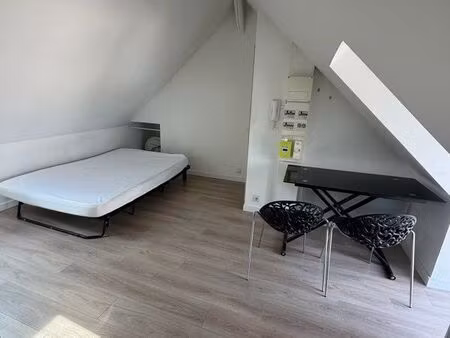 studio lumineux avec parking