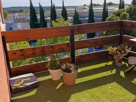 t2 atypique avec terrasse