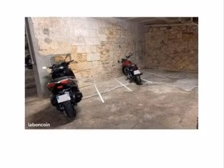 parking scooter moto vélo chartrons