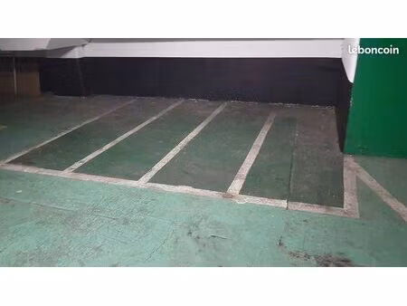 place de parking 2 roues rue de thorigny  hotel de bonneval