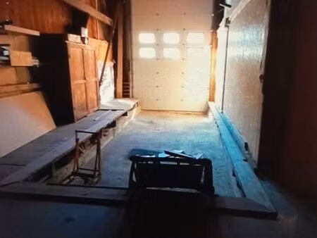 à louer - local de 45 m² avec porte sectionnelle
