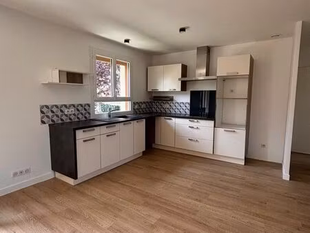 jolie maison entièrement rénovée – quartier calme de landouge
