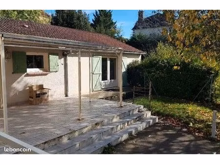 appartement t1 avec place de parking sécurisé et grande terasse