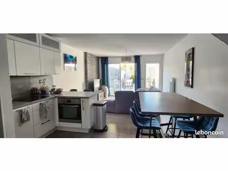 villa 3 pièces 80m²
