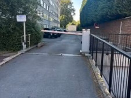 place de parking à louer- résidence giverny- parc barbieux