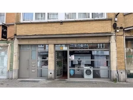surface commerciale à louer à rue de l'eglise 24 berchem-sainte-agathe (vbe46648)