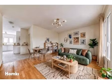 à vendre – spacieux t4 de 101 m2 avec balcon – lyon 3