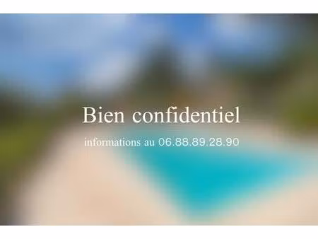 rare propriété avec vue panoramique dans quartier recherché