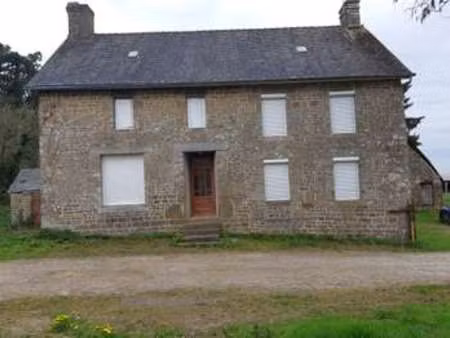 vente longère et corps de ferme à levaré (53120) : à vendre / 120m² levaré