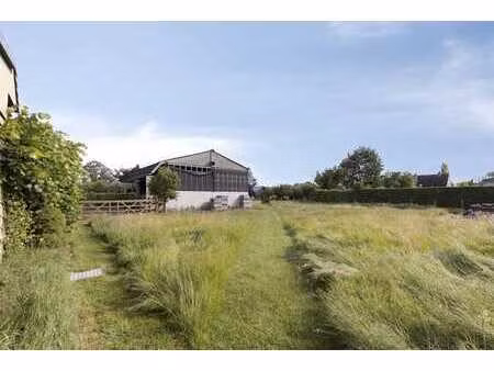 terrain spacieux (1 224 m²) le long de la woestinestraat à s