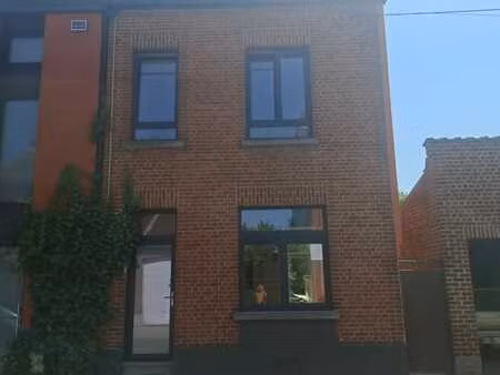 maison 3 chambres entièrement rénovée avec jardin