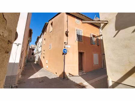 maison de ville à rénover à carpentras - idéale investisseur ou famille