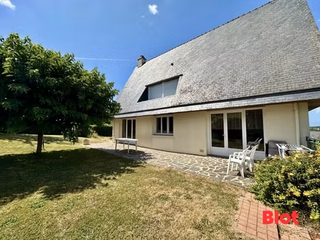 exclusivité – maison familiale 5 chambres avec sous-sol complet – montfort-sur-meu