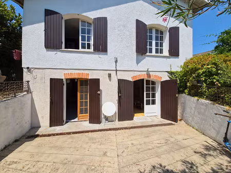 maison de 5 pieces + 2 logements aménagés au s/sol-garage-piscine-terrain