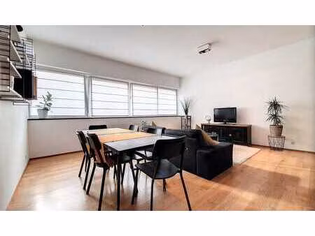 superbe appartement 2 chambres meublé avec terrasse!