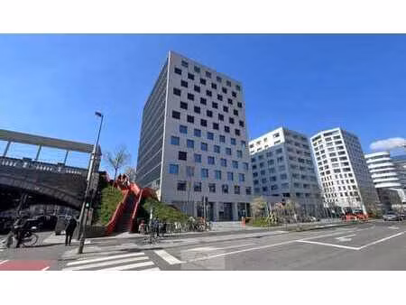 espace de bureau moderne à louer dans un emplacement de c...