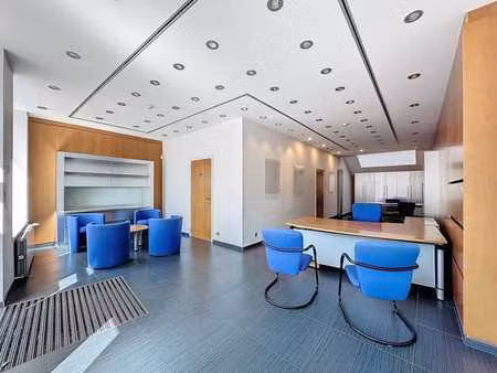 rez-de-chaussée commercial de 70m²