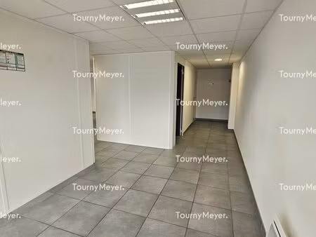 location bureaux 35 m² à 71 m²
