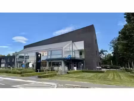 commercieel gelegen kantoor of showroom in sint-martens-latem