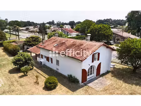 maison 7 pièces - 164 m²