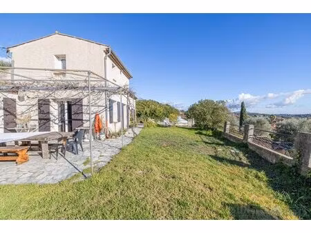 a vendre  superbe maison familiale de plain pied avec vue sur vi