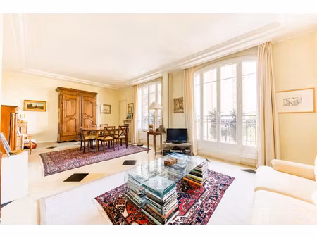 appartement familial de 4/5 pièces - 101 m² - charme de l'ancien - parking