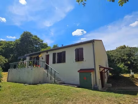 vente maison 4 pièces 88 m² à charroux (86250)  135 000 €