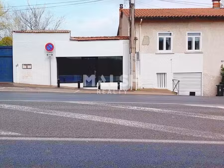 location local commercial 130m²