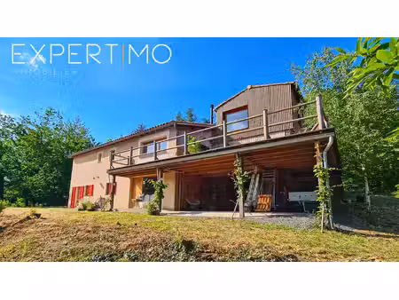 maison en pierres avec extension bois  182 m² habitables  sur un terrain de 2.4 hectares