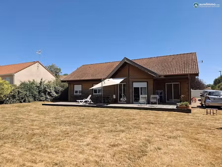 vente maison 5 pièces 120 m² à montmarault (03390)  163 240 €