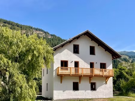 achat appartement 4 pièces 94m² chateau ville vieille 05350