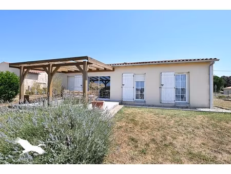 vente maison 5 pièces 97 m² à cherves-richemont (16370)  213 000 €