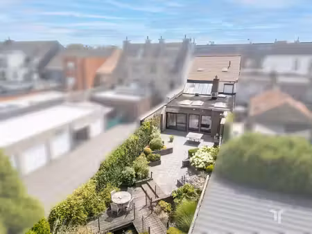 instapklaar pand  met tal van mogelijkheden  met ruime tuin en uitweg.