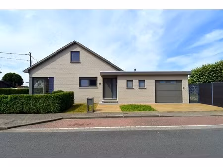 huis te koop in wevelgem met 3 slaapkamers