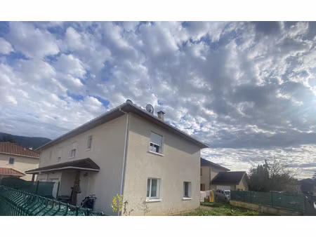 maison mitoyenne - secteur calme - pontcharra - 117 m2