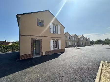 location maison 3 pièces 77m² leves 28300