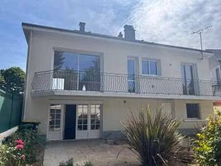 location maison meublé aux ponts-de-cé (49130) : à louer meublé / 153m² les ponts-de-cé