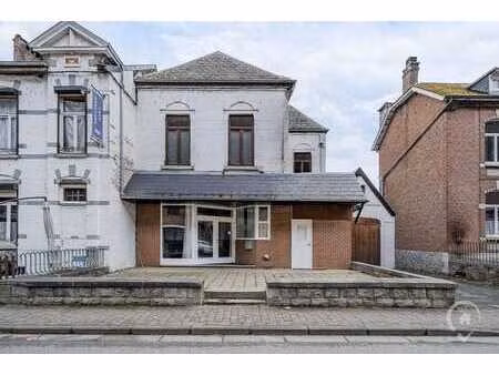 vaste maison de 3 chambres avec jardin et garage à hastière