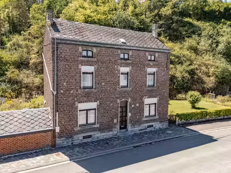 maison familiale sur plus de 20 ares à jemelle