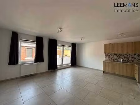 appartement neuf en plein centre-ville  1 chambre  peb b!