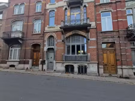 superbe maison de maître comprenant 6 chambres