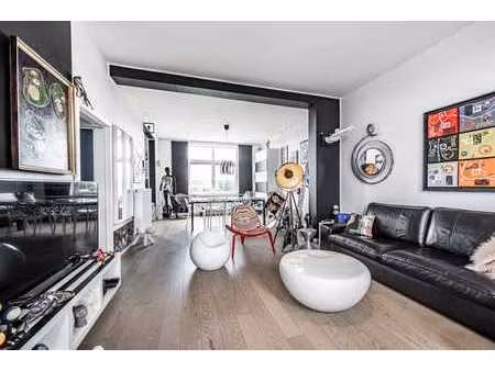 bel appartement rénové à boussu