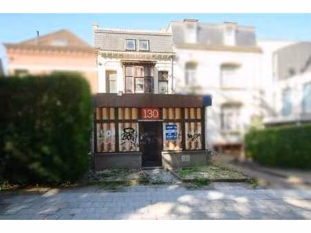 une maison de commerce et d’habitation à réaménager