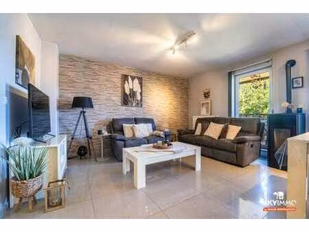 magnifique appart - 2ch - elec ok - terrasse/jardin - garage