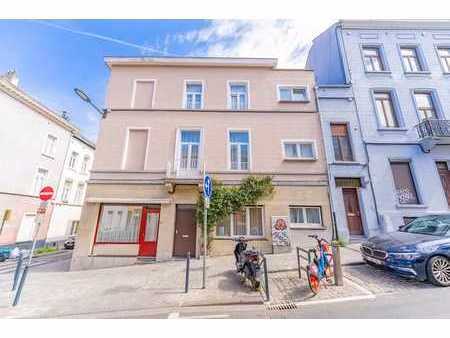 maison de caractère magnifiquement rénovée avec 6 chambres