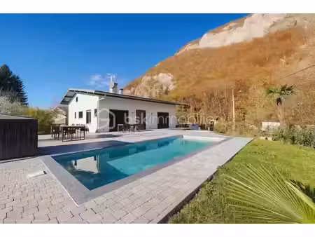 vente maison 7 pièces 197 m² à epagny metz-tessy (74330)  860 000 €