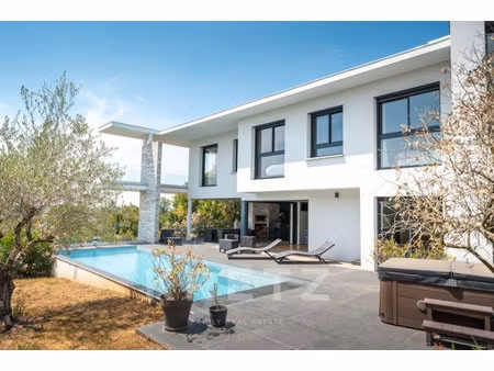 maison de luxe à vendre à coublevie